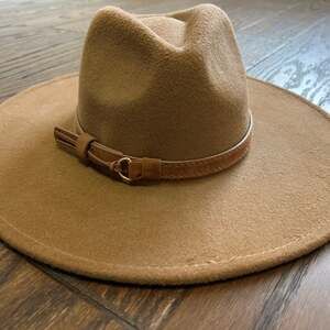 Vegan Felt Fedora Hat: Wide Brim. OS